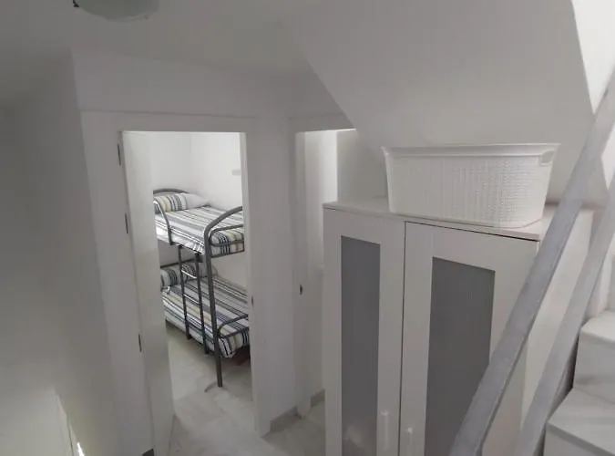 Atico-duplex Palmeras شقة *